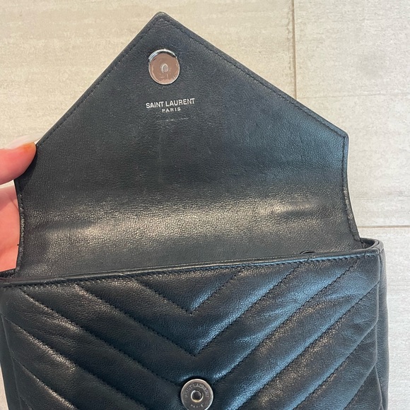 Saint Laurent College Chain Wallet Matelasse Chevron Leather
Black - Picture 6 of 8